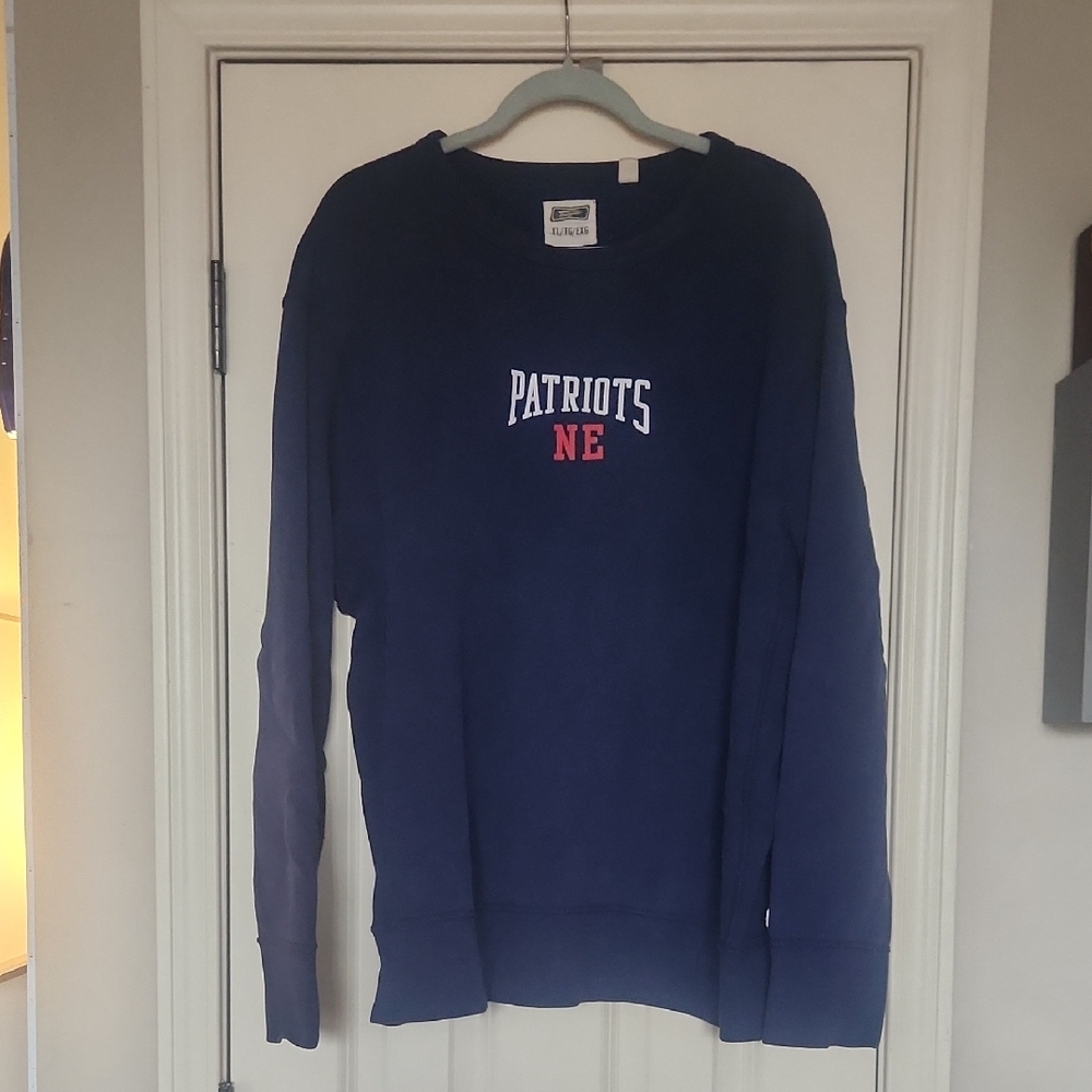 Patriots NE Men's Navy Crewneck Sweater